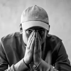 聆聽 S.H.O.K.、觀看音樂影片、閱讀小傳、查看巡演日期等！