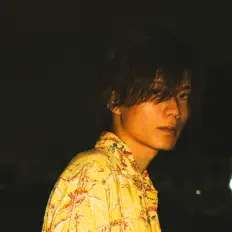 聆聽 Yoshinuma、觀看音樂影片、閱讀小傳、查看巡演日期等！