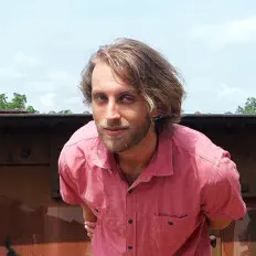 Luister naar Stadium, bekijk muziekvideo's, lees de bio, bekijk de tourdata, en meer!