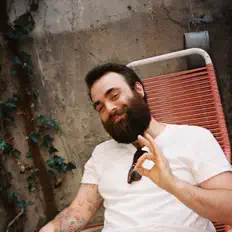 Luister naar Rasmes, bekijk muziekvideo's, lees de bio, bekijk de tourdata, en meer!