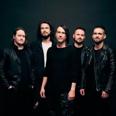 Ouve Honor & Glory, vê vídeos de música, lê a biografia, vê as datas da digressão e muito mais!
