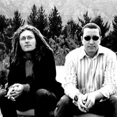 Ακούστε περιεχόμενο από Forest Moon, παρακολουθήστε μουσικά βίντεο, διαβάστε το βιογραφικό, δείτε ημερομηνίες περιοδείας, και πολλά ακόμη!