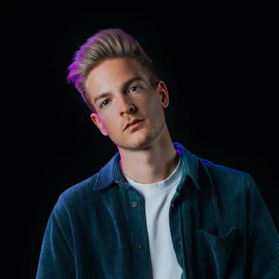 Ascolta Thomas Wegscheider, guarda video musicali, leggi la biografia, vedi le date del tour & altro!