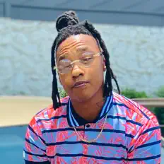 Slimmm Papiii: песни, клипы, биография, даты выступлений и многое другое.