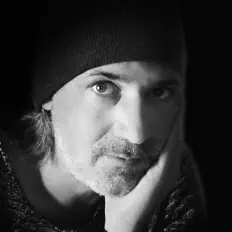 Luister naar Sten van Del, bekijk muziekvideo's, lees de bio, bekijk de tourdata, en meer!