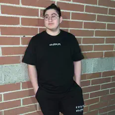 Posłuchaj wykonawcy B3ENZ, obejrzyj teledyski, przeczytaj biografię, zobacz daty tras koncertowych i nie tylko!