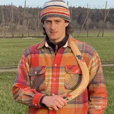 Adrien सुनें, म्यूज़िक वीडियो देखें, बायो पढ़ें, दौरे की तारीखें और बहुत कुछ देखें!