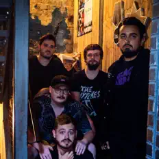 收听 Vegasettes、观看音乐视频、阅读小传、查看巡演日期等 ！