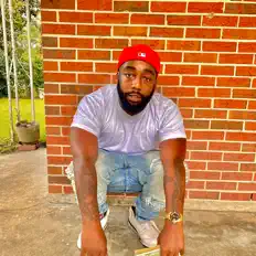 Ascolta Lowvalley, guarda video musicali, leggi la biografia, vedi le date del tour & altro!