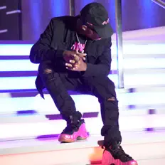 Dengarkan MariFromCalahari, tonton video musik, baca bio, lihat tanggal tur & lainnya!