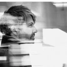 Ouve Frédéric Giroux, vê vídeos de música, lê a biografia, vê as datas da digressão e muito mais!