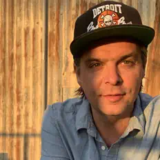 Listen to Mike Galbraith, watch music videos, read bio, see tour dates & more!