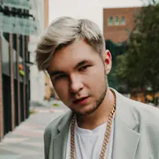 Alex Galagurskiy dinle, müzik videolarını izle, biyografisini oku, tur tarihlerini ve daha fazlasını gör!