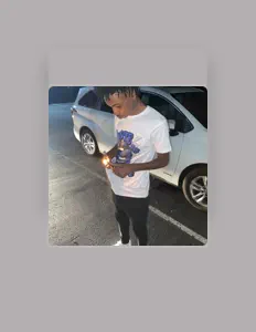 Ouça Lil Twiin, assista a videoclipes, leia a biografia, veja as datas das turnês e mais!