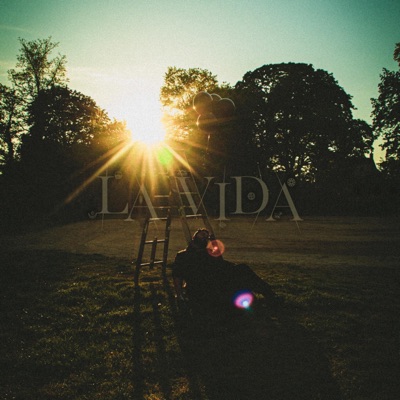 La Vida - Single