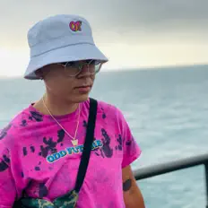 Dengarkan Jayy Te'aime, tonton video musik, baca bio, lihat tanggal tur & lainnya!
