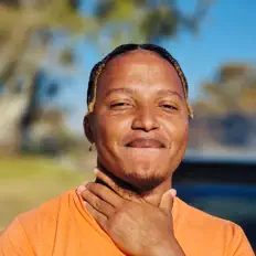 Escucha a Dj Tucks, mira vídeos musicales, lee la biografía, consulta fechas de giras y mucho más.