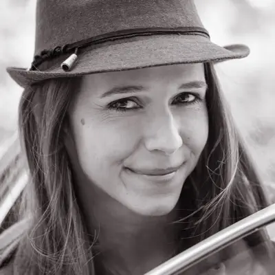 Listen to Whitney Palmer, watch music videos, read bio, see tour dates & more!