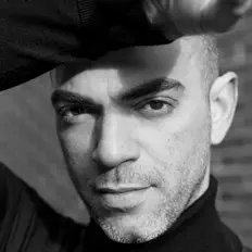 Dengarkan Dunne, tonton video musik, baca bio, lihat tanggal tur & lainnya!