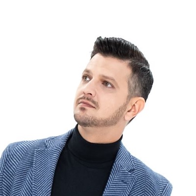 Ascolta Bogdan Mihai, guarda video musicali, leggi la biografia, vedi le date del tour & altro!