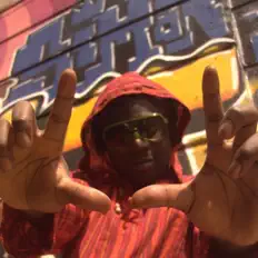 Ouça Nana D, assista a videoclipes, leia a biografia, veja as datas das turnês e mais!