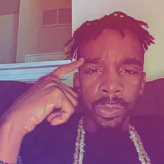 收听 Fuego、观看音乐视频、阅读小传、查看巡演日期等 ！