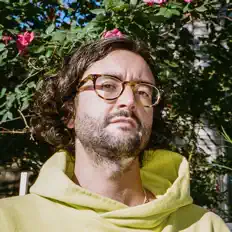 Hör dir Laurent Bourque an, schau dir Musikvideos an, lies die Biografie, finde Tourdaten und mehr!