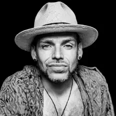 Listen to Poranguí, watch music videos, read bio, see tour dates & more!
