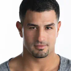 Dengarkan Ryan Stream, tonton video musik, baca bio, lihat tanggal tur & lainnya!