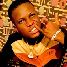 Bhoicandy सुनें, म्यूज़िक वीडियो देखें, बायो पढ़ें, दौरे की तारीखें और बहुत कुछ देखें!