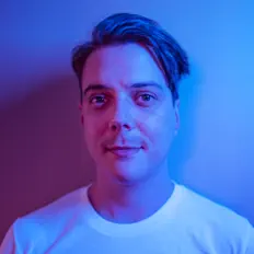 Poslechněte si interpreta Hampton Yount, sledujte hudební videa, přečtěte si životopis, podívejte se na data turné a další informace.