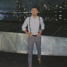 Hör dir Walzyy an, schau dir Musikvideos an, lies die Biografie, finde Tourdaten und mehr!