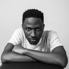 Escucha a Osadebey, mira videos musicales, lee su biografía, consulta las fechas de las gira y más.