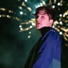 聆聽 Gabriele Esposito、觀看音樂影片、閱讀小傳、查看巡演日期等！
