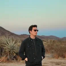 Lost Century dinle, müzik videolarını izle, biyografisini oku, tur tarihlerini ve daha fazlasını gör!