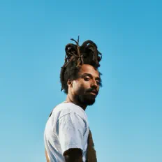 Ascolta Peachcurls, guarda video musicali, leggi la biografia, vedi le date del tour & altro!