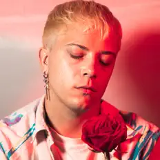 Hör dir Jonathan Miller an, schau dir Musikvideos an, lies die Biografie, finde Tourdaten und mehr!