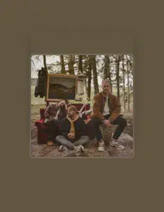 聆聽 Ruus、觀看音樂影片、閱讀小傳、查看巡演日期等！