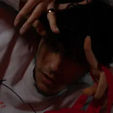 聆聽 Starglam Nen、觀看音樂影片、閱讀小傳、查看巡演日期等！