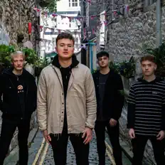 Écoutez Parlour Suns, regardez des vidéoclips, lisez la biographie, consultez les dates de tournée et plus encore !