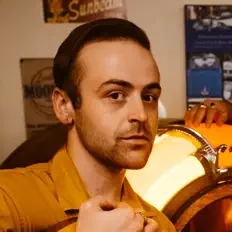 聆聽 Evan Daley、觀看音樂影片、閱讀小傳、查看巡演日期等！