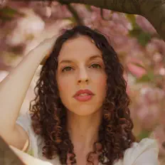 Samantha Joy Pearlmanを聴いたり、ミュージックビデオを鑑賞したり、経歴やツアー日程などを確認したりしましょう！