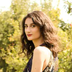 Escucha a McKenzie Strasko, mira videos musicales, lee su biografía, consulta las fechas de las gira y más.