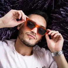 Listen to Logroz, watch music videos, read bio, see tour dates & more!
