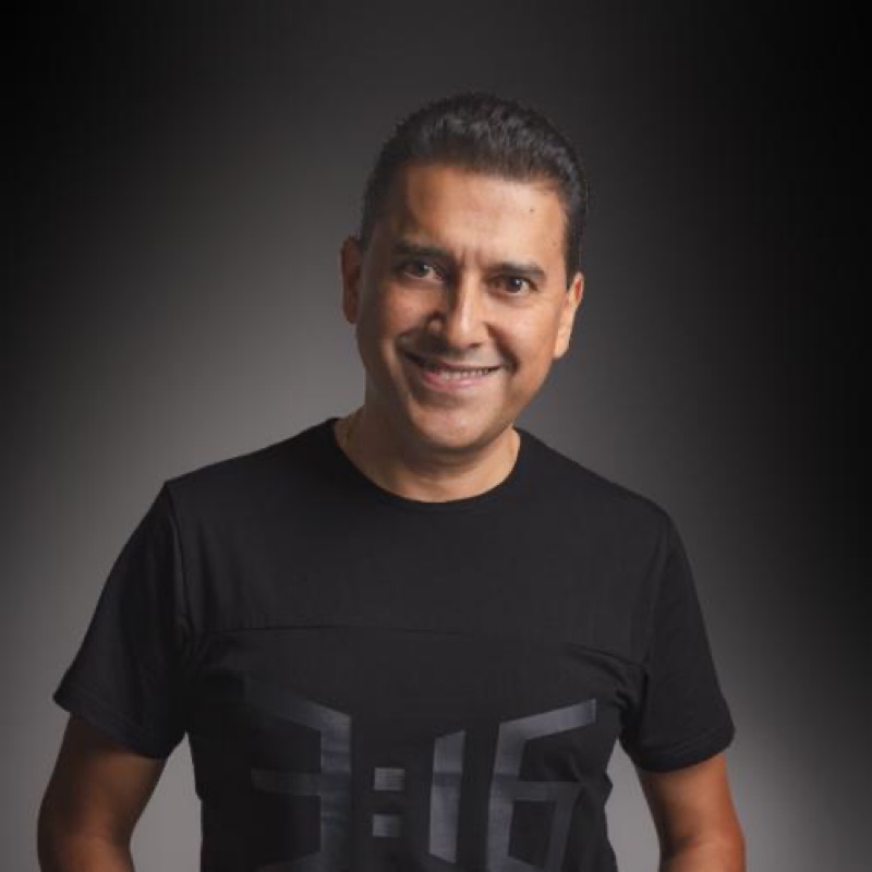 Juan Carlos Alvarado - No Te Afanes (En Vivo)