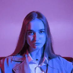 Ακούστε περιεχόμενο από Устиния, παρακολουθήστε μουσικά βίντεο, διαβάστε το βιογραφικό, δείτε ημερομηνίες περιοδείας, και πολλά ακόμη!