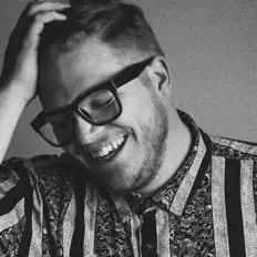 Aaron Haleを聴いたり、ミュージックビデオを鑑賞したり、経歴やツアー日程などを確認したりしましょう！