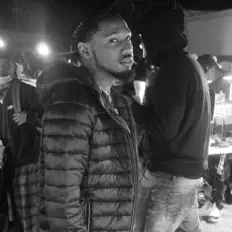 Yun Jokeを聴いたり、ミュージックビデオを鑑賞したり、経歴やツアー日程などを確認したりしましょう！