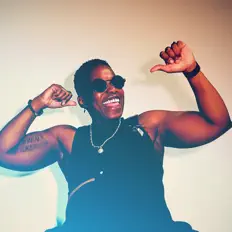 收听 CANVAS、观看音乐视频、阅读小传、查看巡演日期等 ！