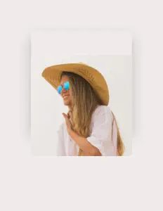 Listen to Paulinha, watch music videos, read bio, see tour dates & more!